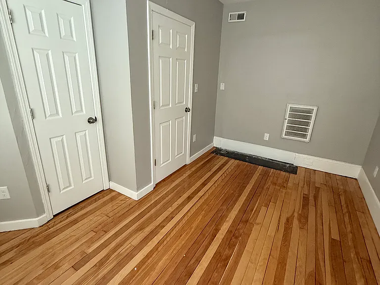 4 Irene St #2 — Photo 4