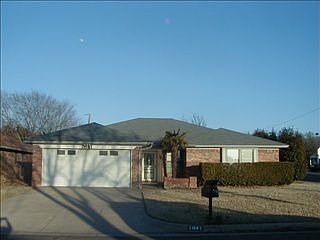 1st image of 1841 Westcrest Dr