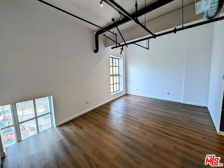 312 W 5th St #1103 — Photo 7
