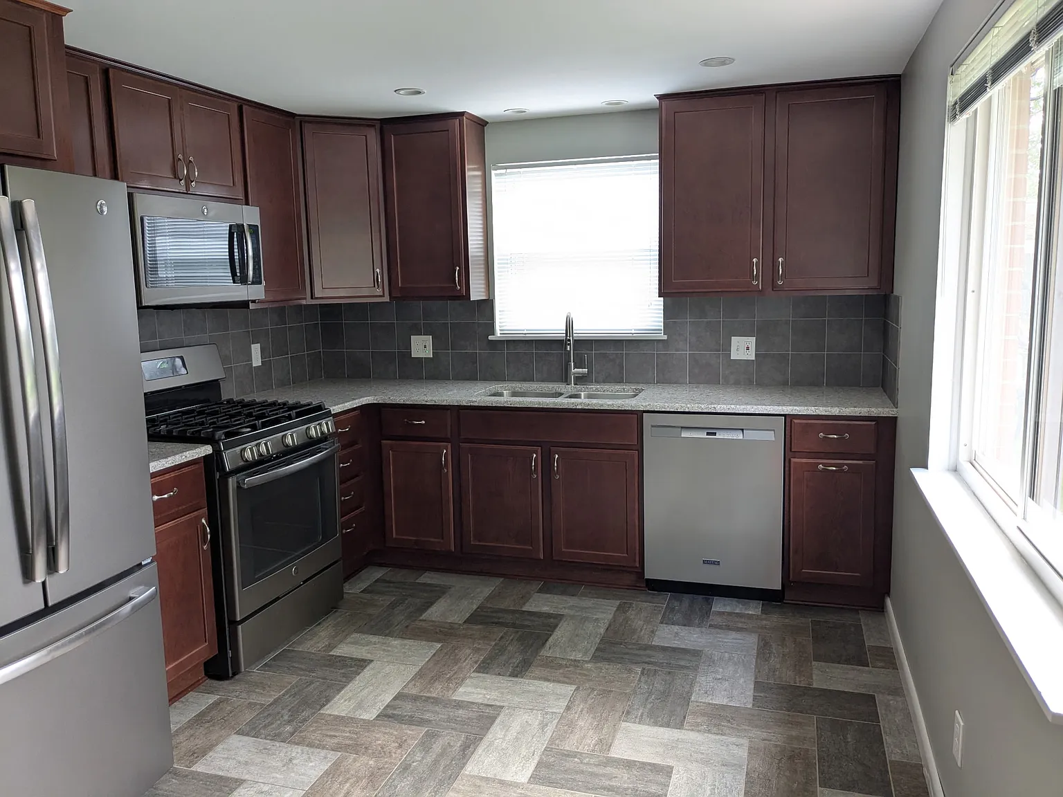 53 Patsy Ln — Photo 1