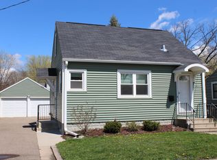 1607 3rd St NE, Rochester, MN 55906