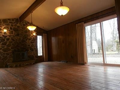 4th image of 492 Hickory Hill Dr