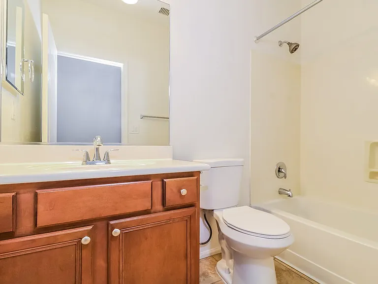 13625 W Lisbon Ln — Photo 12