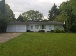 10895 Almena Dr, Kalamazoo, MI 49009