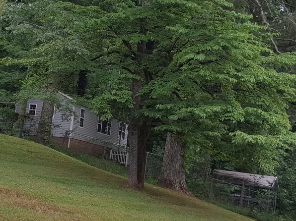 650 Osage Dr, Soddy Daisy, TN 37379