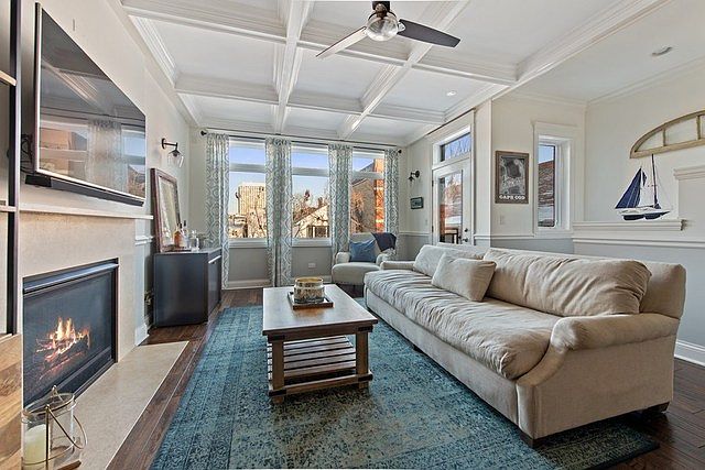 1st image of 1505 W Walton St #2