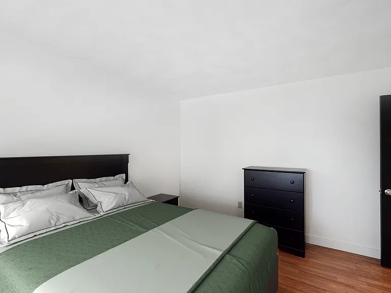 655 South St — Photo 12