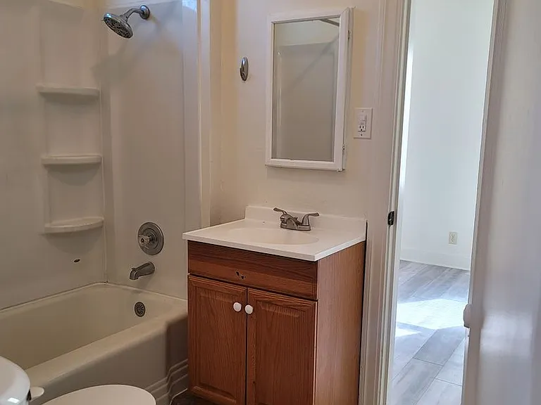 351 W I St — Photo 9