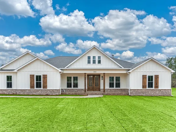 3504 W Plympton Rd, Laurel Hill, FL 32567