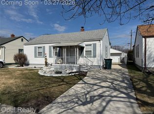 2084 New York Ave, Lincoln Park, MI