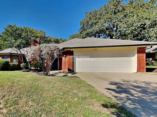 2123 Turf Club Dr, Arlington, TX 76017