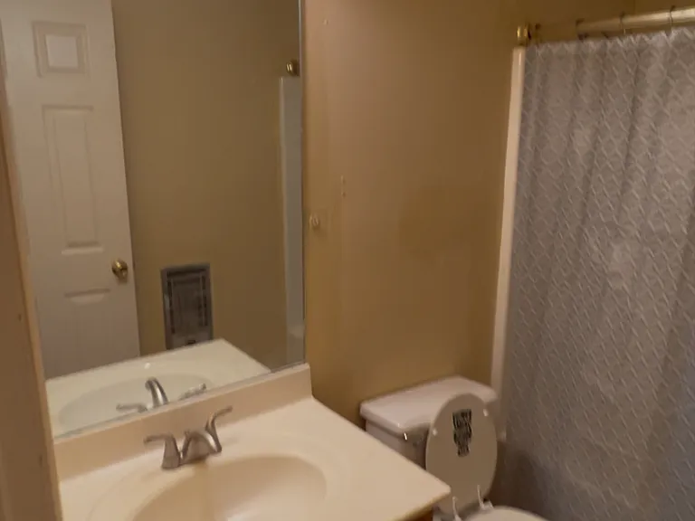 748 Monticello St — Photo 3