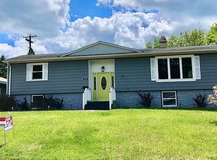 717 Brookfield St, Kingsford, MI 49802
