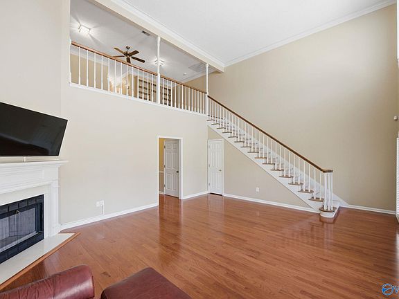 3rd image of 1615 River Bend Pl SE