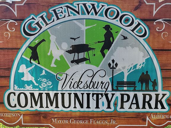 5th image of 2 Glenwood Cir
