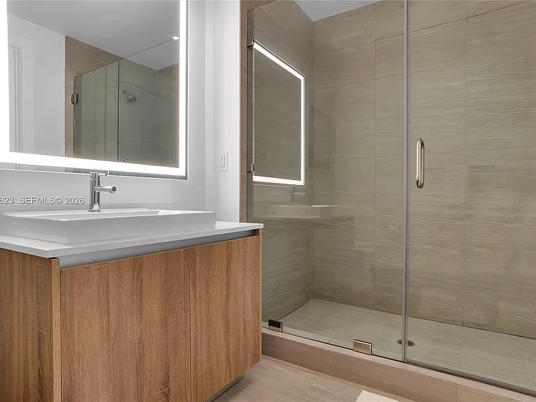 2960 NE 207th St #705 — Photo 22