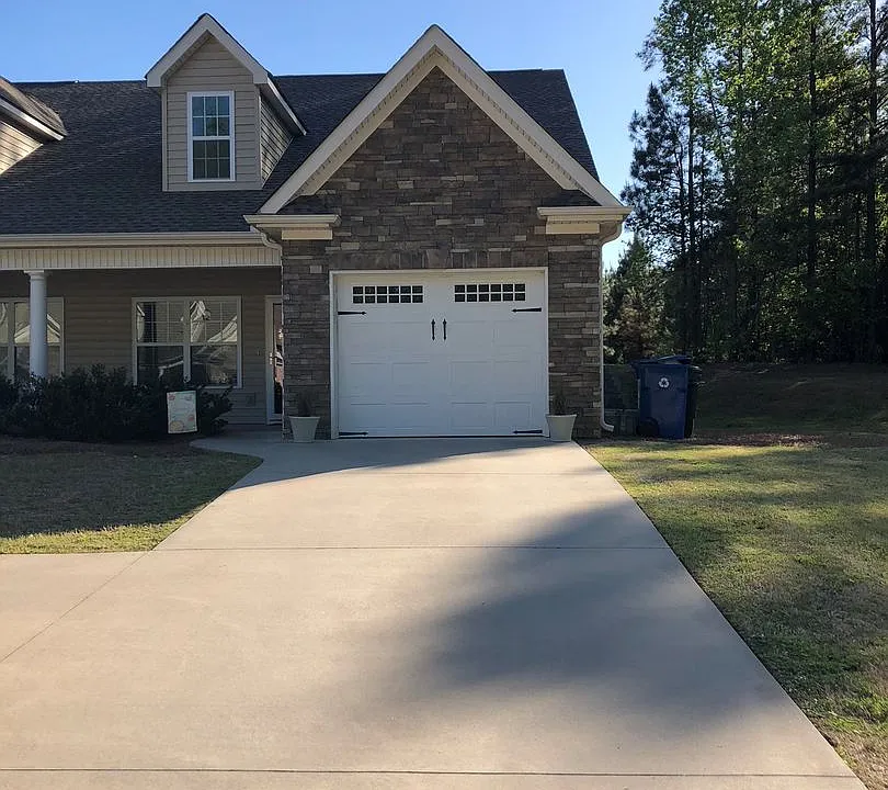 127 Hutira Ln