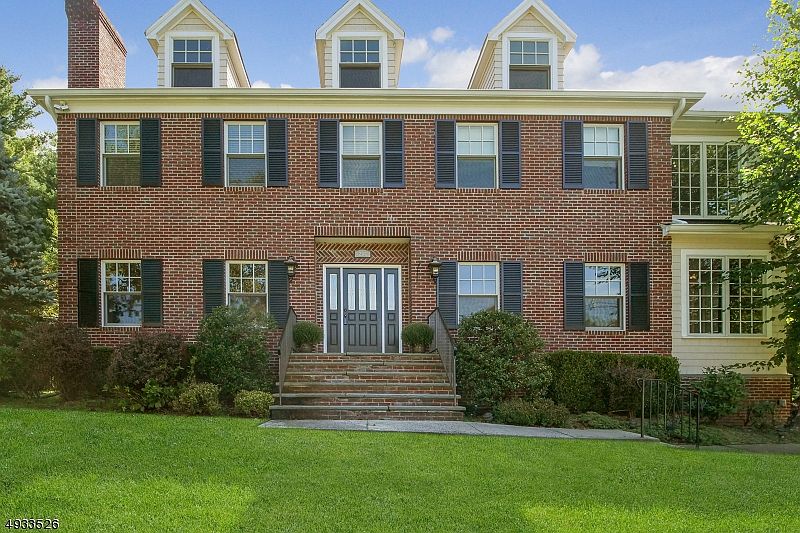 1st image of 206 Smull Ave