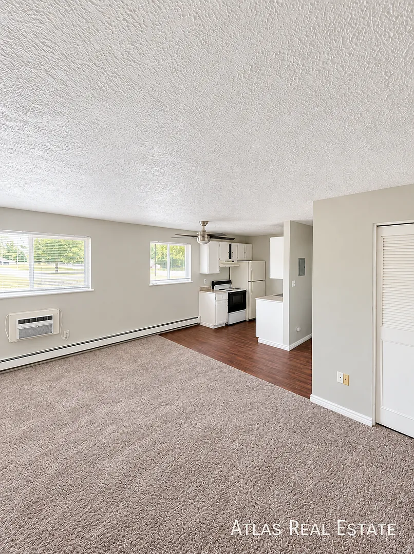 12111 W Nevada Drive — Photo 2