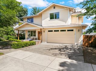 955 Drew Ln, Ashland, OR 97520