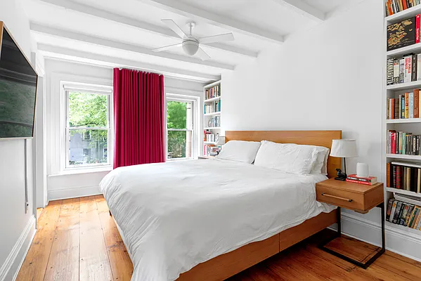 Sold by Compass | media 17