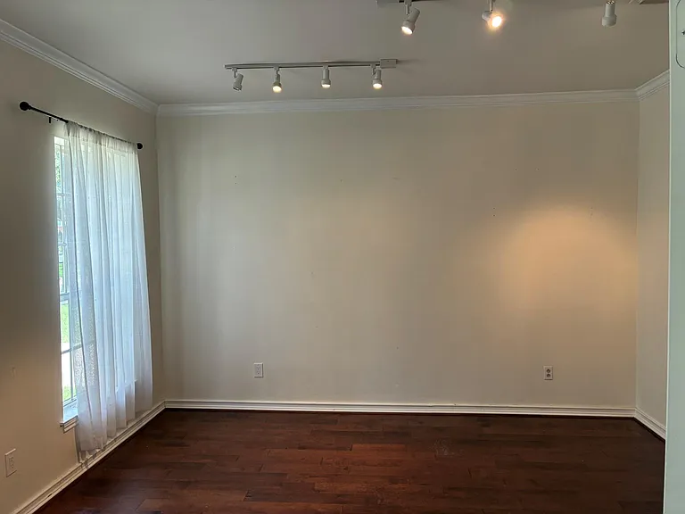 4635 Meadow Green Dr — Photo 12