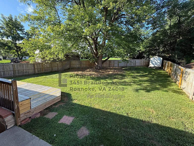 950 Palmer Ave — Photo 8