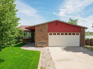 112 Victoria Dr, Fort Collins, CO 80525