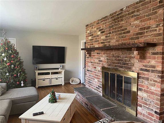 4th image of 435 Auborn Ave