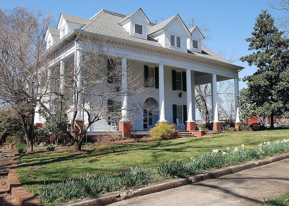 120 Pine St, Commerce, GA 30529 Zillow