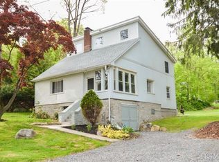 6 Greenwood Dr, Mahopac, NY 10541