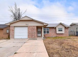 4611 NW Ozmun Ave, Lawton, OK 73505
