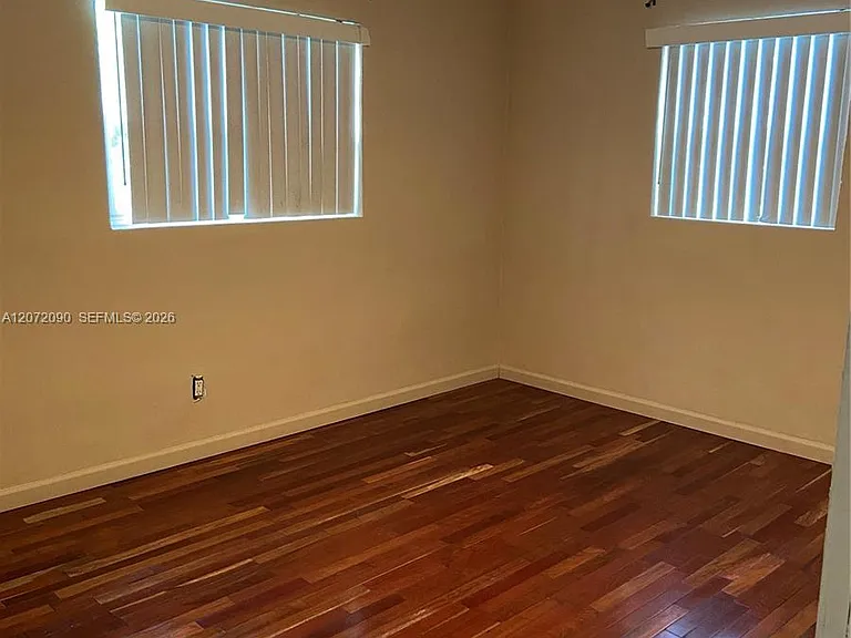 6404 SW 23rd St #1 — Photo 8