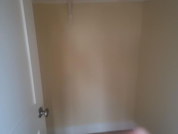 4th image of 427 E Pine St #5