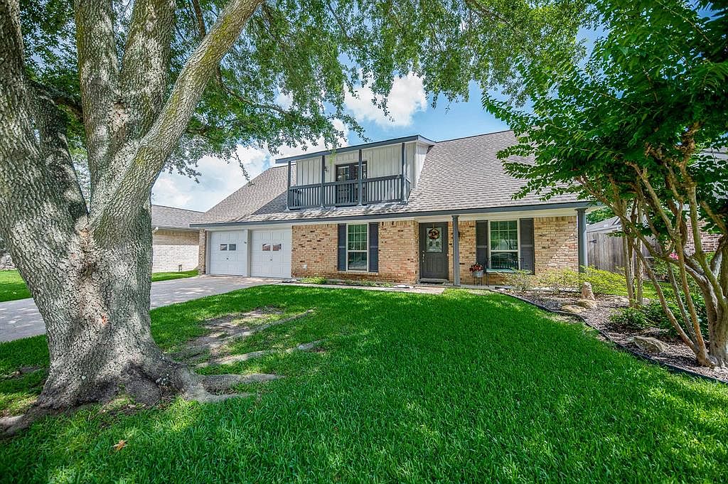 11610 Dorrance Ln, Meadows Place, TX 77477 | Zillow