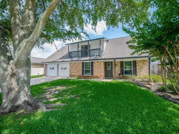 11610 Dorrance Ln, Meadows Place, TX 77477