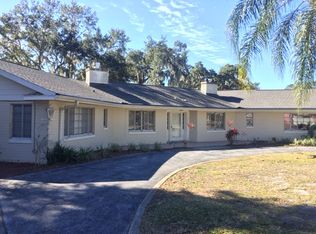 1029 W Lakeshore Dr, Clermont, FL 34711