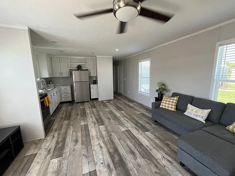 Pearce Pointe — Photo 13