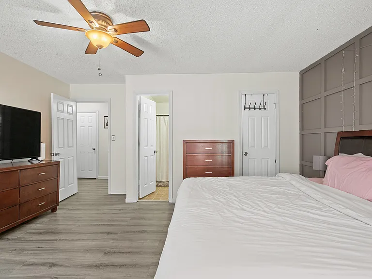 5104 Settlers Park Dr — Photo 17