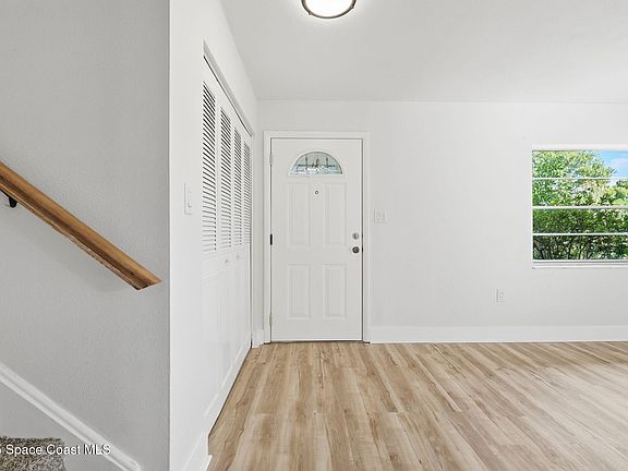 2nd image of 2352 Armour Ct