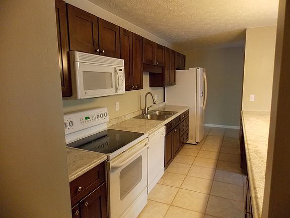 Kitchen with New Cabinets & Counters