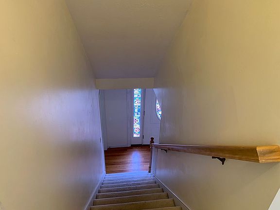 5th image of 41 Pear Tree Rd