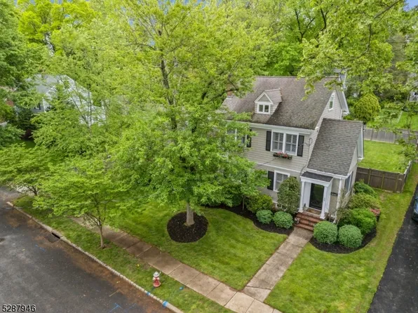 34 Coleman Ave East, Chatham Boro, NJ 07928