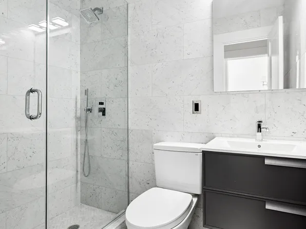 105 Manhattan Avenue image 15 of 20