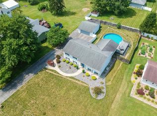 3017 Pinehurst Dr, New Castle, PA 16105