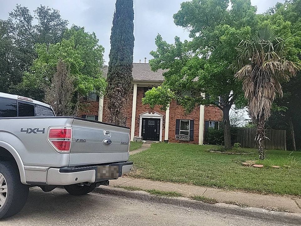 1st image of 1101 Lexington Ln