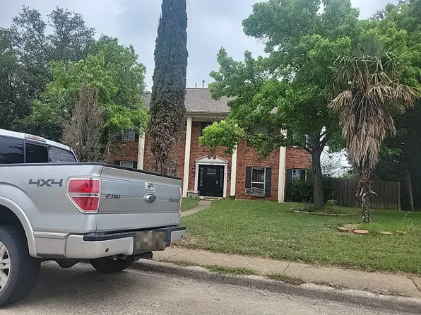 1101 Lexington Ln, Desoto, TX 75115