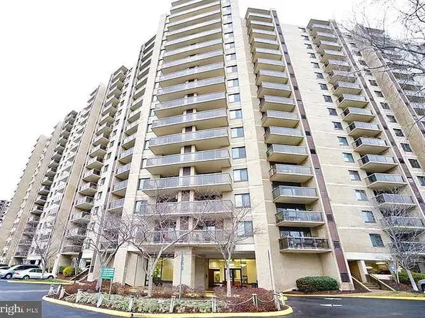 307 Yoakum Pkwy APT 605, Alexandria, VA 22304