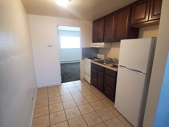 5th image of 615 S Alder St APT 16