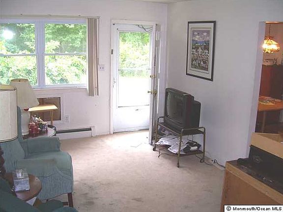 5th image of 234 McGuire Blvd